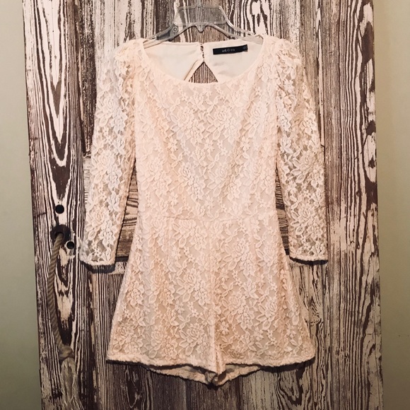 Ark & Co. Sexy Open Back Lace Romper HOT Small - Picture 3 of 8